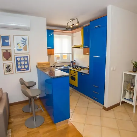 Good Mood 2-bedroom 10mins From