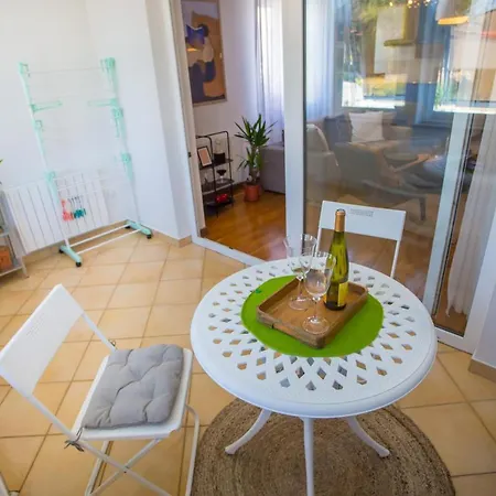 Good Mood 2-bedroom 10mins From Beach * Porec