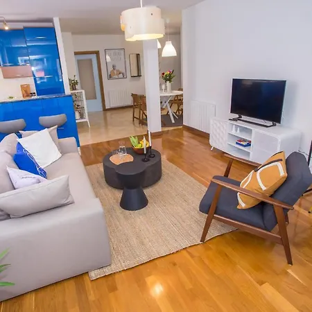 Good Mood 2-bedroom 10mins From Beach * Porec